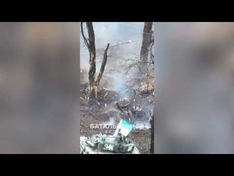 WAR IN UKRAINE: Moment Ukrainian T-72 Tank Obliterates Russian Trench And Soldiers At Close Range
