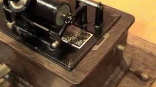 Hear an Edison Standard Phonograph play