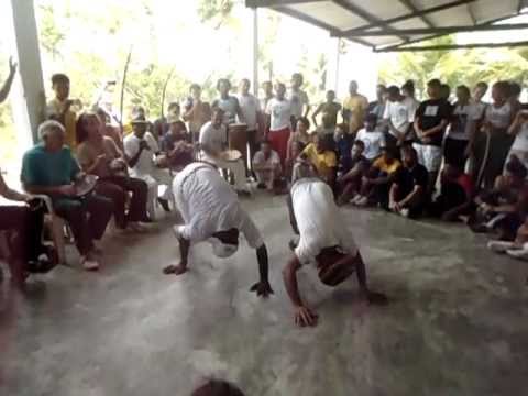 CAPOEIRANDO 2012 Mestres Angoleiros (cabelo, jogo de dentro, cobra mansa e claudio) P 01/02
