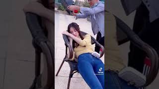 眠れる美女にいたずら🤣💕　#shorts  #sleep #fyp