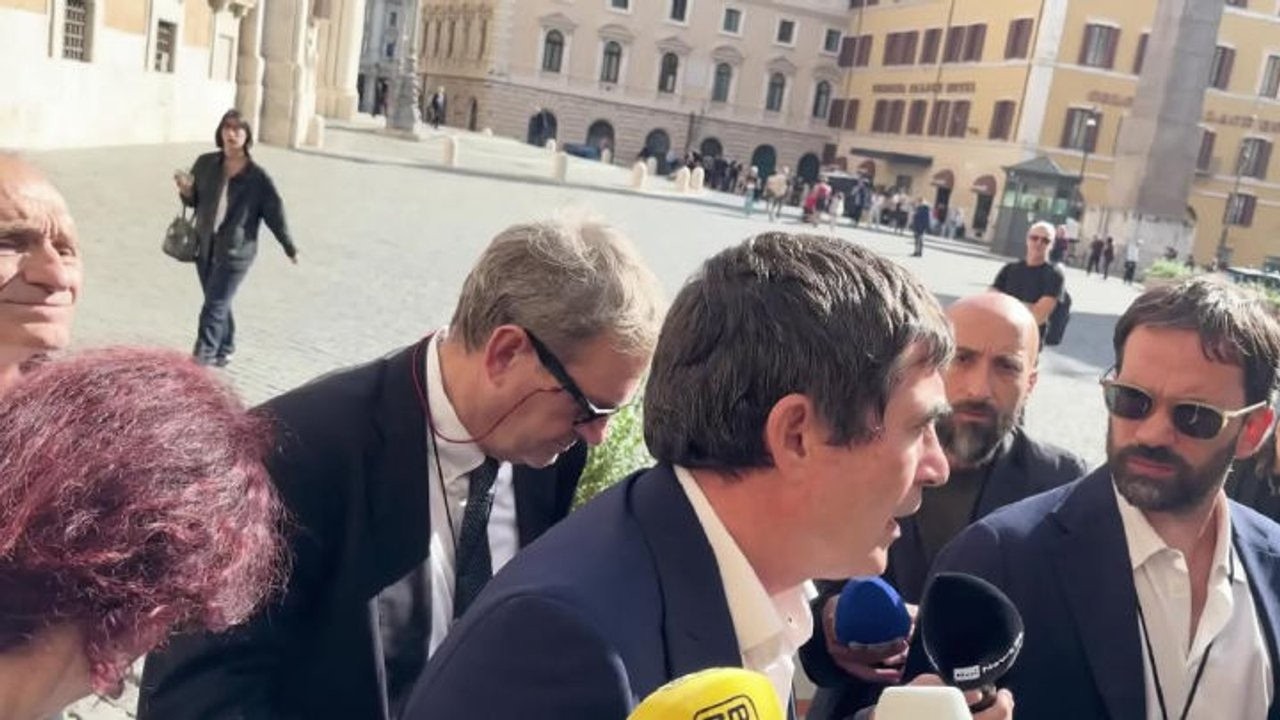 Fratoianni: Stretta sui minori inquietante, bisogna capire cosa c'è dietro al disagio giovanile