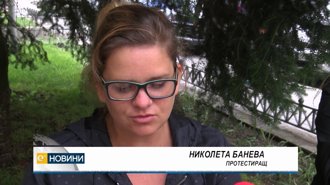 Трети ден майки протестират в Хасково, започнаха подписка в тяхна подкрепа
