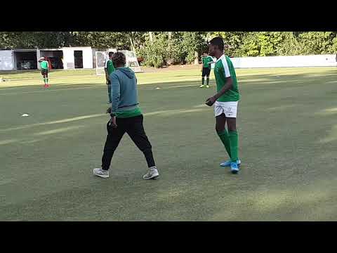 Sebastian Barnes Coach SC Leverkusen August2020