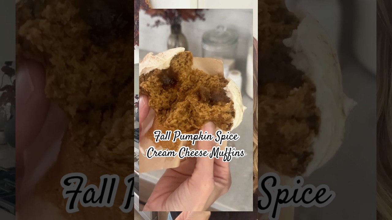 Fall Pumpkin Spice Cream Cheese Muffins