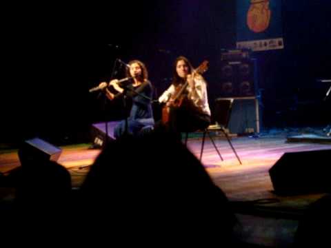 Duo Ida e Volta tocando Mimosa do Yamandu Costa