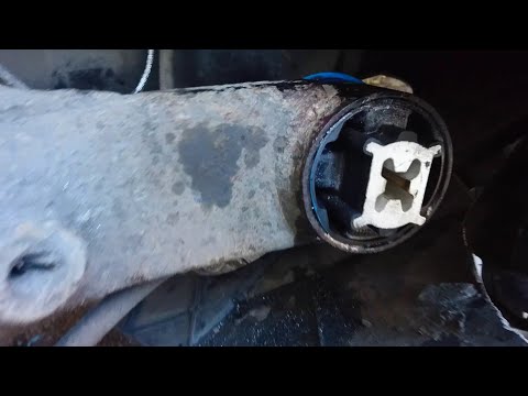 REAR SUSPENSION BUSHES REPLACEMENT