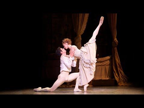 Manon – Act I, 'Bedroom' pas de deux (The Royal Ballet)