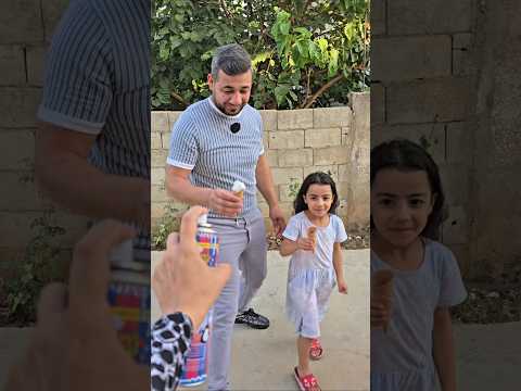 أخدلها الآيسكريم كلو ! 🤣
