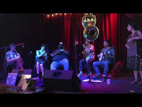 Tuba Skinny - Short Dressed Gal