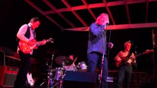 08 Paul Cox Band - Walking On Sunset