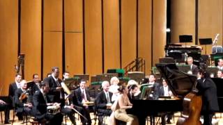 Alondra de la Parra al piano