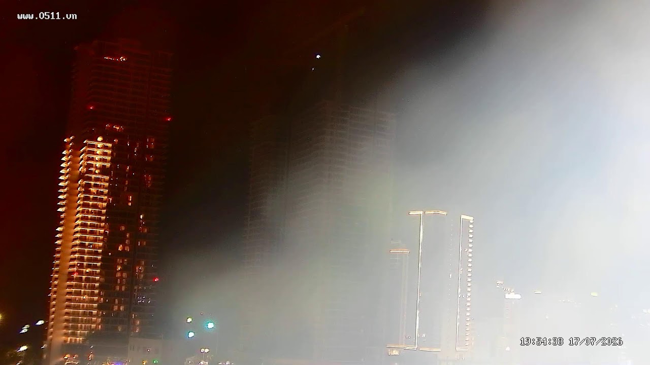 Live webcam view of Hải Triều Rooftop Skyline View