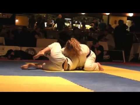 SubF15teen V: Fight 12 - Ffion Davies(CRA) v Sophie Walters(MHBJJ) 60kg Gi