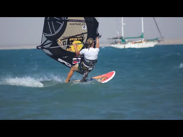 18-21_ZERO BAY - the perfect kiteboard spot (sailing ZERO)