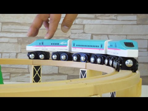 Wooden train toy 100 pieces ☆ Shinkansen runs through Brio Town ♪