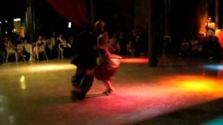 Claudia Rogowsky y Matias Facio performance al Maglio Milano