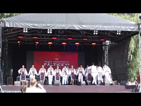 Ansamblul Cununita satului din Liesti