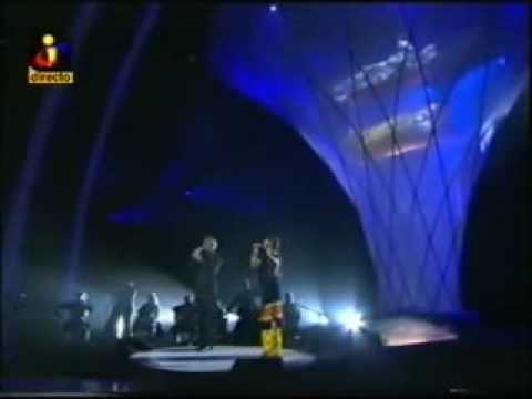 Caetano Veloso y Lila Downs,  Burn it blue.flv