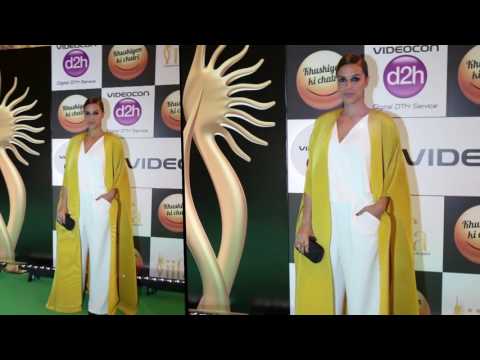 download lagu mp3 mp4 Liva Fashion Diaries, download lagu Liva Fashion Diaries gratis, unduh video klip Liva Fashion Diaries
