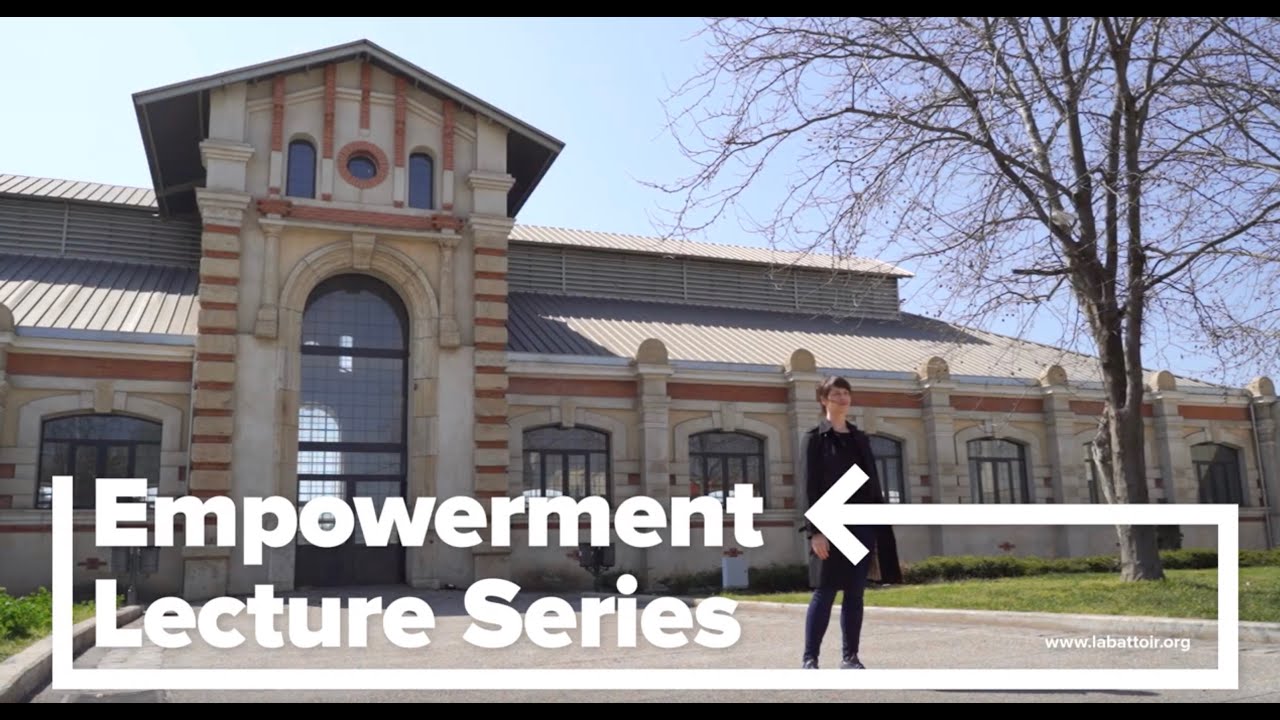 'Arte Útil and Useful Curating'