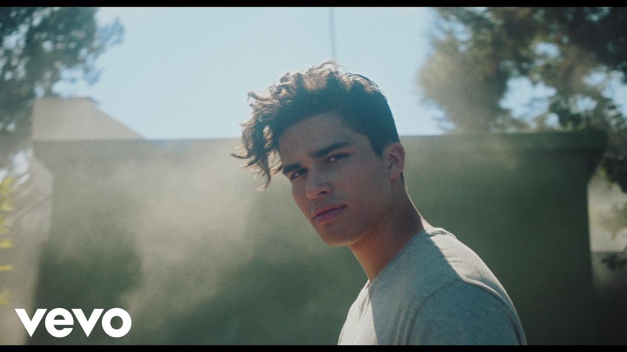 Alex Aiono ft. Trinidad Cardona — Does It Feel Like Falling