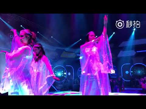 Wenhan singing "My Naughty Classmates" theme song 171109 at "嘀!粉丝卡"