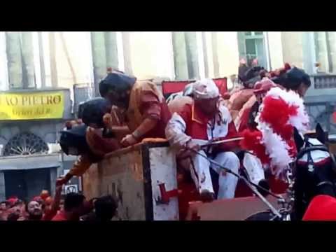 battaglia delle arance 2014 carnevale di  Ivrea 2014 03 04 17;12