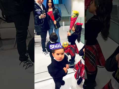 JUANITO TAMBIÉN QUERÍA FLORES 🥺❤️ | #kimberlyloaiza #jukilop #juandediospantoja