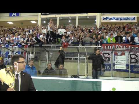 Złoto dla sanoczan! Tak bawiono się tuż po spotkaniu! (FILM)