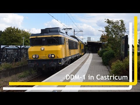 NS 1760 vertrekt met DDM-1 7204 uit Castricum
