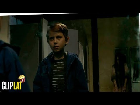 El Aro 2 (2005) -Aidan Keller tiene encuentros tenebrosos con Samara