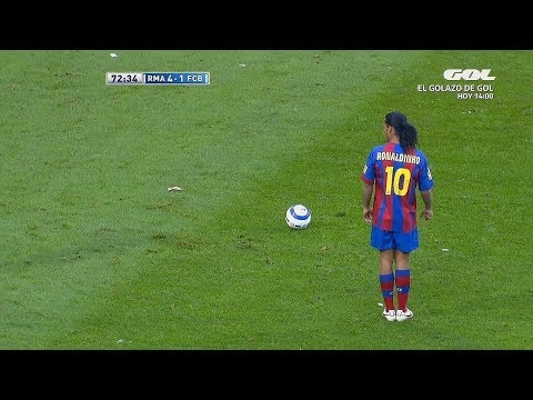 Ronaldinho: 14 Ridiculous Tricks That No One Expected