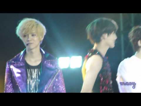 [FANCAM] EXO KaiLu (Kai + Luhan) trolling Suho [Dream Kpop Fantasy Concert (DKFC) 130119]