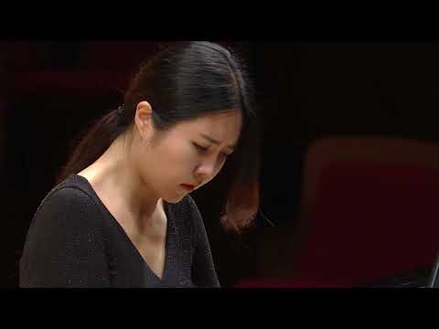 J.S.Bach Chromatic Fantasia and Fugue, BWV 903 - Chloe Mun 문지영