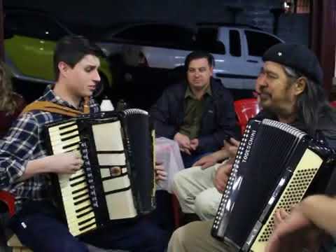 PORCA VEIA E WILLIAM HENGEN