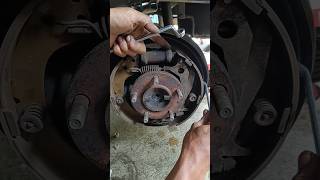 Download lagu pengecekan piston rem yang macet pada mobil#shorts mp3