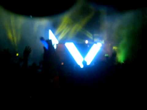 steve angello governors island size matters