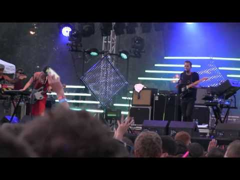 M83- "Fall (Daft Punk remix)" Live (720p HD) Live at Lollapalooza in Chicago on August 3, 2012