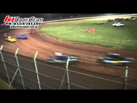 Modified Sedans - Heat 3 - Kingaroy Speedway - 04.05.2013