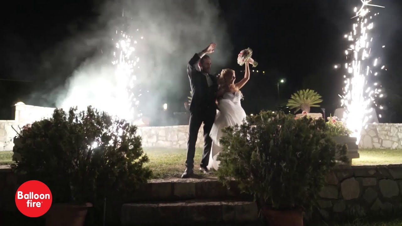 Κτήμα Απελληκών γάμος είσοδος με συντριβάνια & χορός