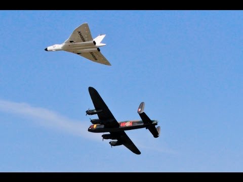 ② RC HERITAGE FLIGHT - VULCAN, VICTOR, LANCASTER ONBOARD CAMS - LMA ELVINGTON - 2015