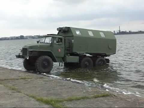 Ural fährt in den Saaler Bodden Pütnitz 2007