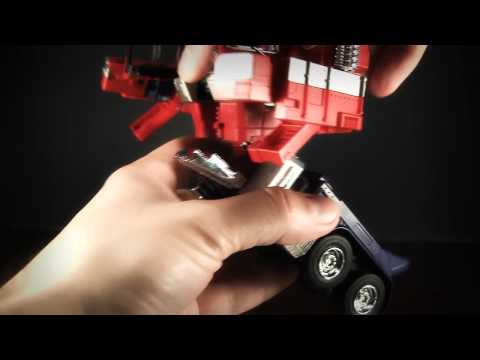 Takara MP-10 Convoy Optimus Prime Transformation video - CollectionDX