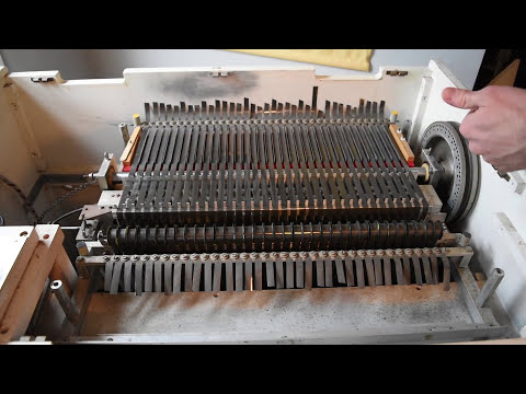 How the Mellotron M400 Works