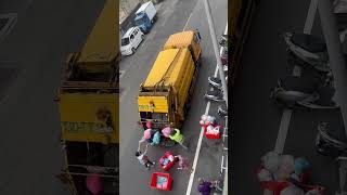Download lagu THE LEGENDARY MUSICAL GARBAGE TRUCK IN TAIWAN #garbagetruck #taiwan #shorts mp3