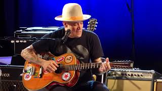 Trust You To Dig My Grave - Ben Harper & Charlie Musselwhite