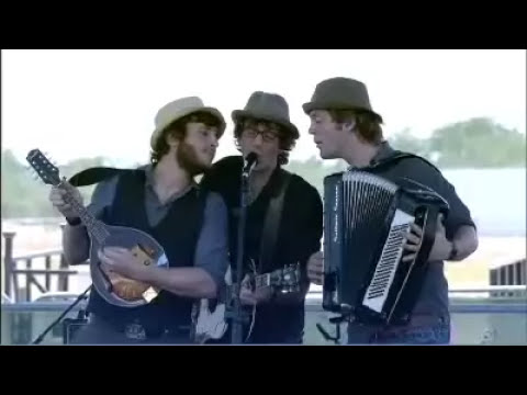 In Front of the World - Stephen Kellogg and The Sixers