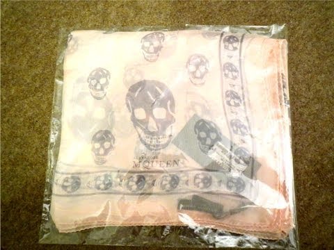Alexander McQueen Skull Scarf How to tell a new real from fake - unboxing