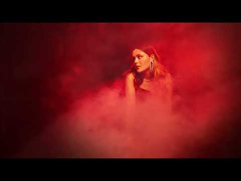 Olivia Knox - Flying (Audio)