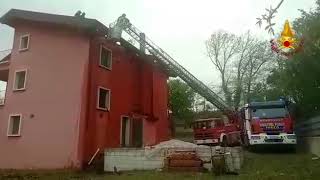 tetto-in-fiamme-a-cesinali